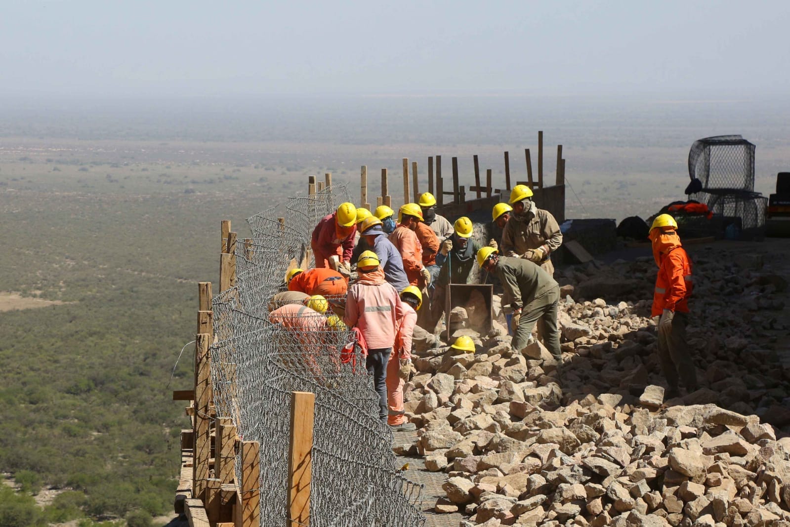 El Gobierno provincial gestionó la continuidad de trabajadores suspendidos en la obra de la Ruta 73