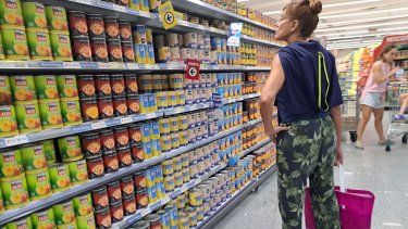 La caída del consumo le pegó fuerte a dos grandes alimenticias.