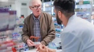 Cruel. PAMI deja a miles de jubilados y jubiladas sin cobertura al 100% en sus medicamentos. 