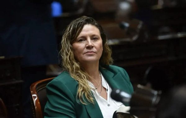 Gabriela Pedrali: &ldquo;Todos pagamos para mantener las rutas y hace 30 meses esos fondos se los queda Milei&rdquo; 