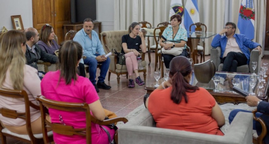 Quintela convocó a trabajadores de discapacidad para buscar una solución a la situación que atraviesa el sector 