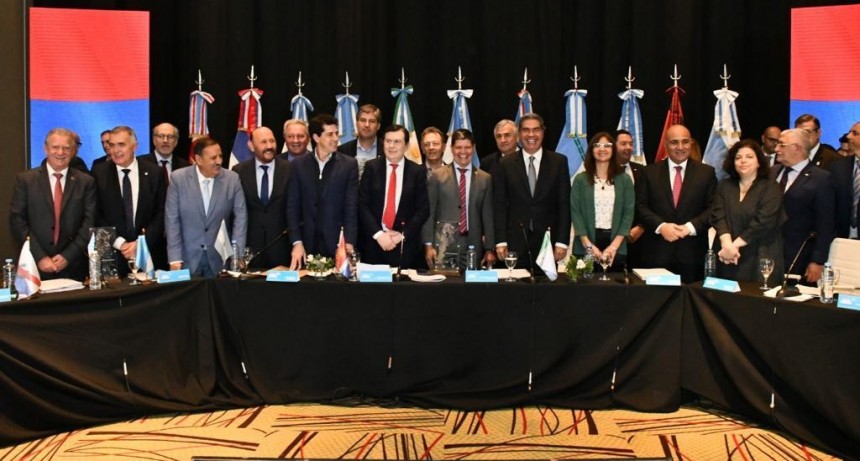 El Gobernador Quintela participa de la 13°  asamblea de mandatarios del Norte Grande
