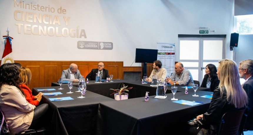 La UNLaR firmó convenio de colaboración con CEPROCOR