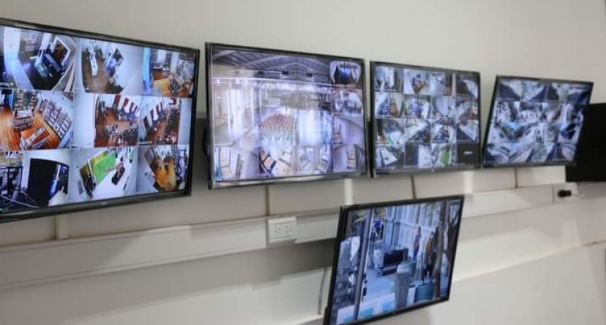 Avanza la instalación del centro de seguridad del Paseo Cultural