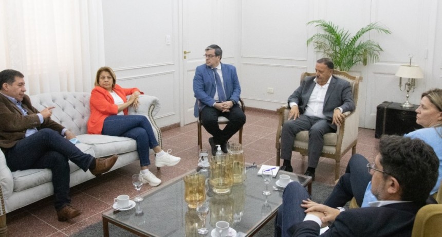 El gobernador Quintela recibió al diputado nacional y presidente del bloque del Frente de Todos Germán Martínez