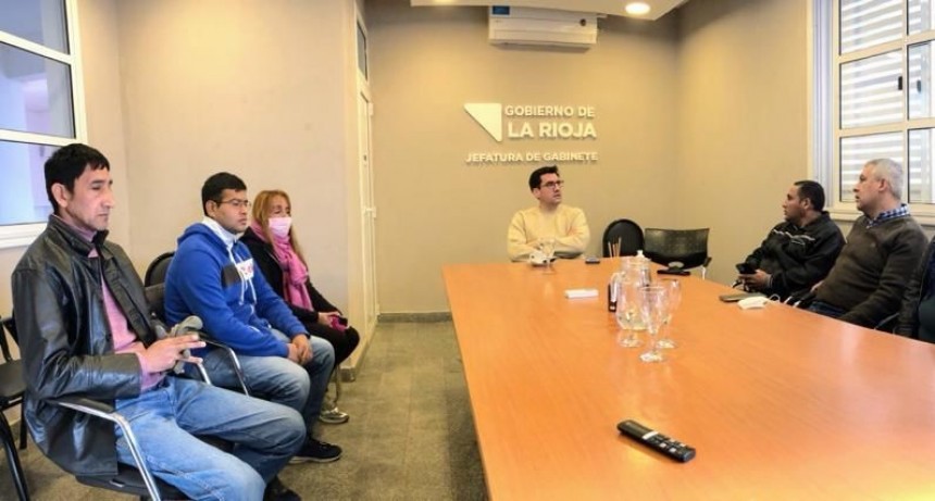El Gobierno adelantó el cuarto aumento salarial de estatales para septiembre