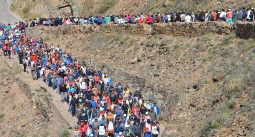 Con una gran concurrencia de fieles se lleva a cabo la peregrinación de la Virgen India