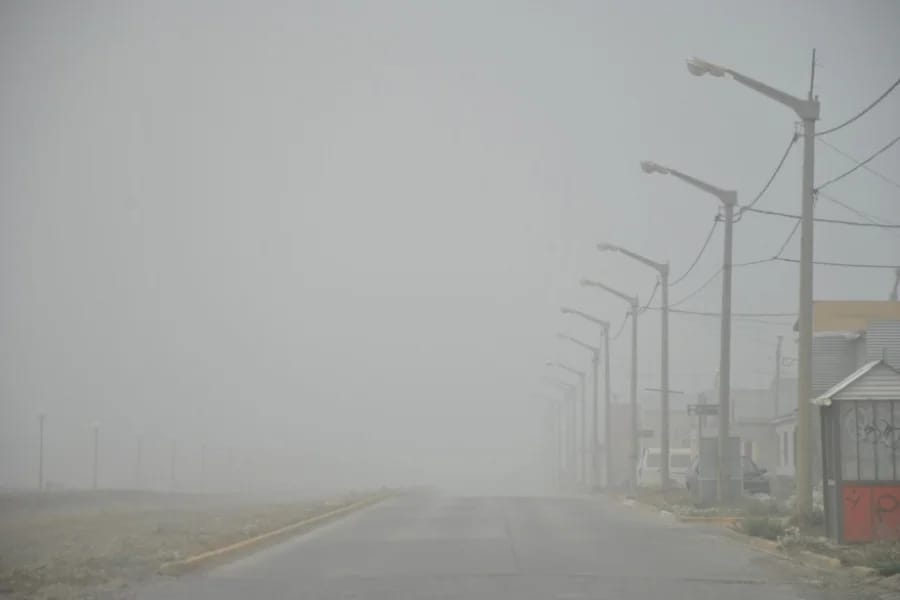 El COE emitió un alerta por vientos y polvo en suspensión .