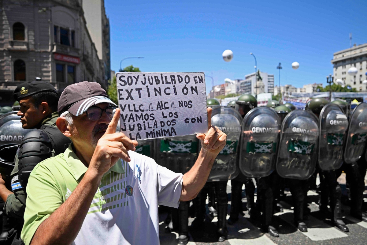 Lo que historicamente hicieron. La UCR se arrodilla ante el Gobierno