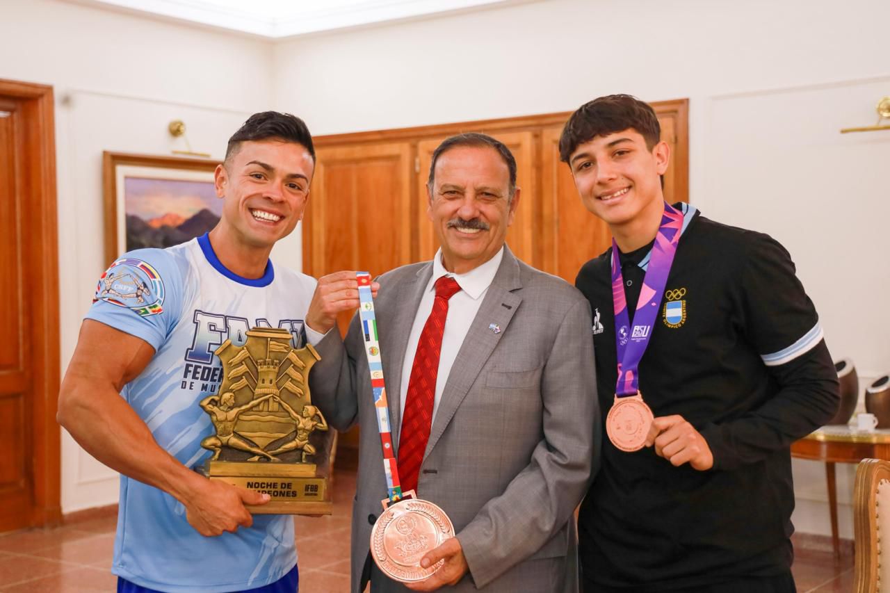 Quintela reafirmó el acompañamiento a los deportistas riojanos que competirán en torneos internacionales