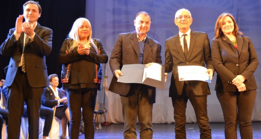 Destacan el compromiso,labor y aporte de medico riojano.