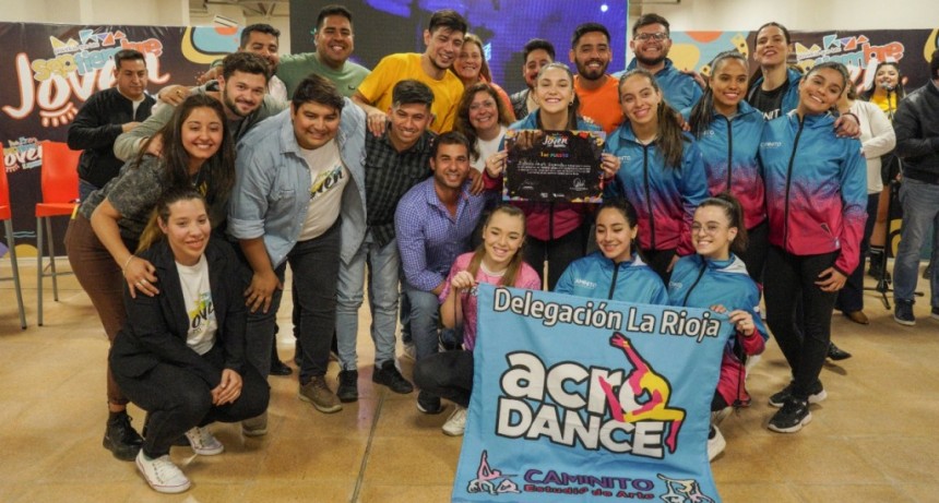 Las y los artistas que participaron del Septiembre Joven recibieron su premio