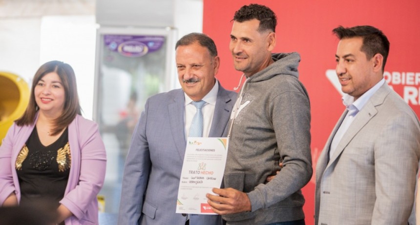 El Gobierno Provincial sigue apoyando el trabajo y crecimiento de microemprendedores