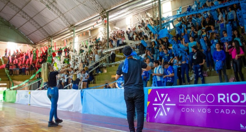 Chilecito disfruto de la Estudiantina 