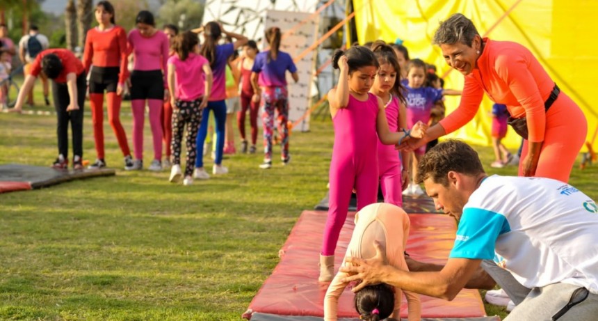 Hasta el 23 de octubre se podrá disfrutar de la triple propuesta: teatro, títeres y circo