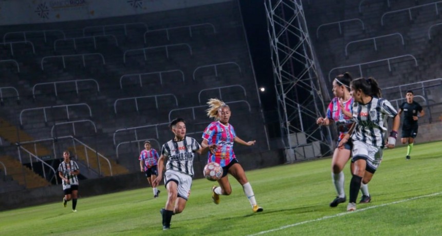 Final Liga Femenina de Fútbol. Autoridades provinciales consideraron que  se trata de un hecho histórico para el deporte