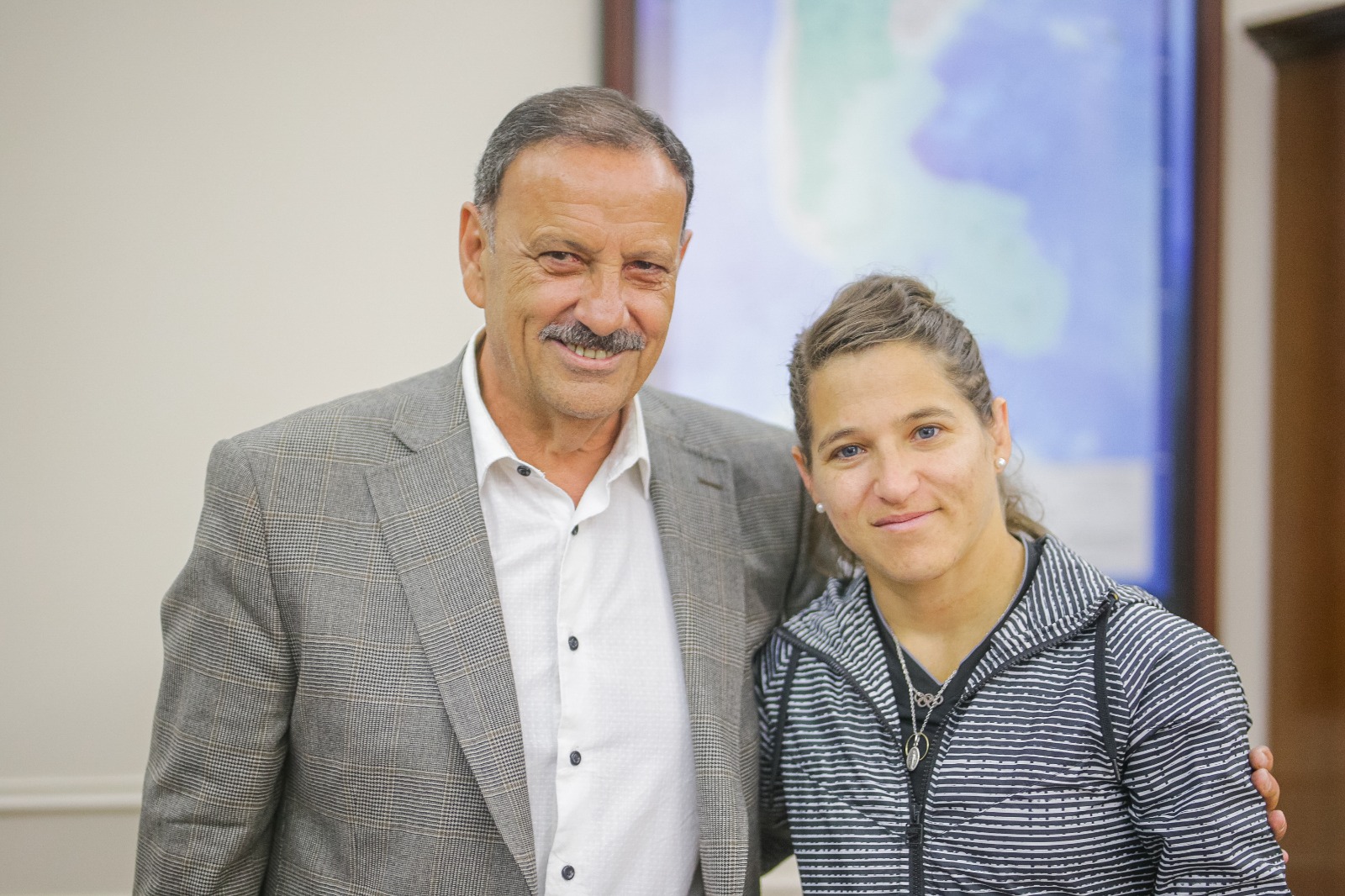 El gobernador Ricardo Quintela recibió a la prestigiosa judoca Paula Pareto.