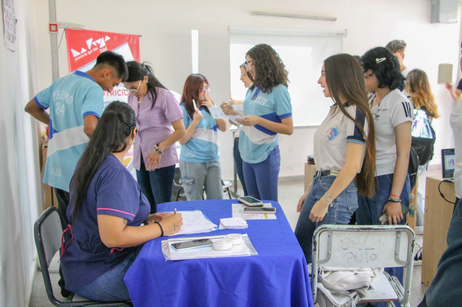 Talleres de Alimentación Saludable y Etiquetado Frontal para Estudiantes de Nivel Secundario.