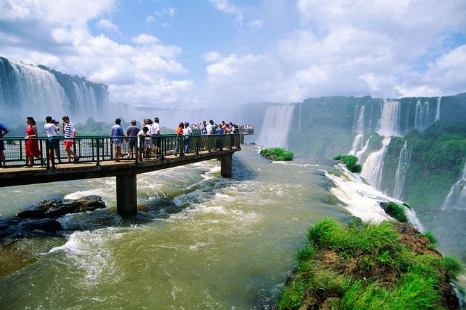 Fin de semana largo: menos días de turismo y fuerte caída en el gasto
