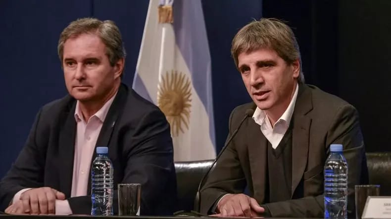 Los principales resortes económicos y políticos del país están siendo ocupados por ex ejecutivos de JP Morgan.