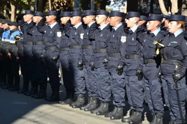 El gobernador Quintela pondr&aacute; en funciones este viernes a 272 oficiales y suboficiales de la Polic&iacute;a y del Servicio Penitenciario