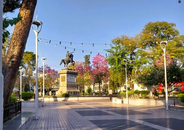 Anuncian un jueves con probabilidad de chaparrones en la Capital 