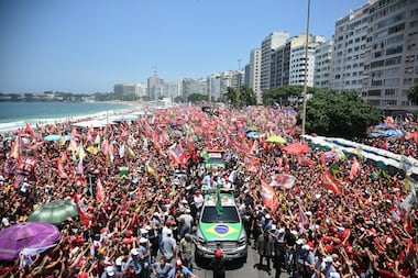 Paridad en las encuestas. Brasil elige entre Lula y Flavio Bolsonaro 