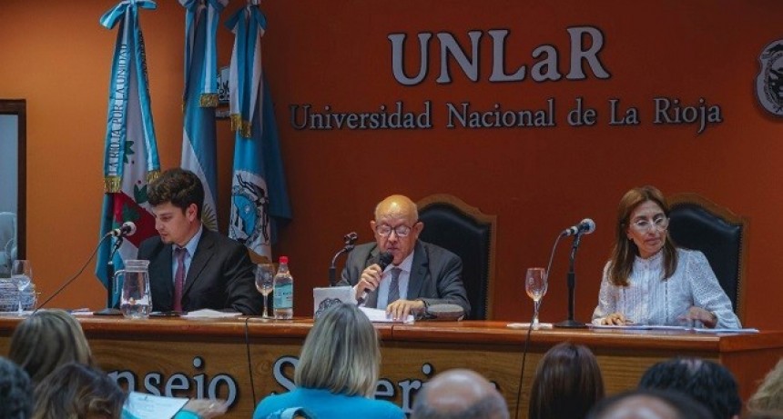 La UNLaR dejó sin efecto la resolución rectoral que tipificaba ajustes a los trabajadores