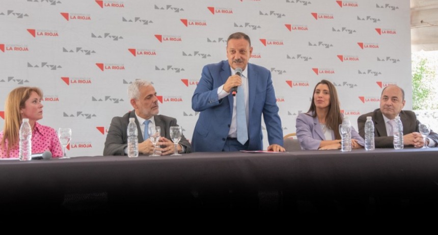 El gobernador Quintela encabezó la presentación de los proyectos  de ley para la reforma integral de la Justicia Penal en la Provincia