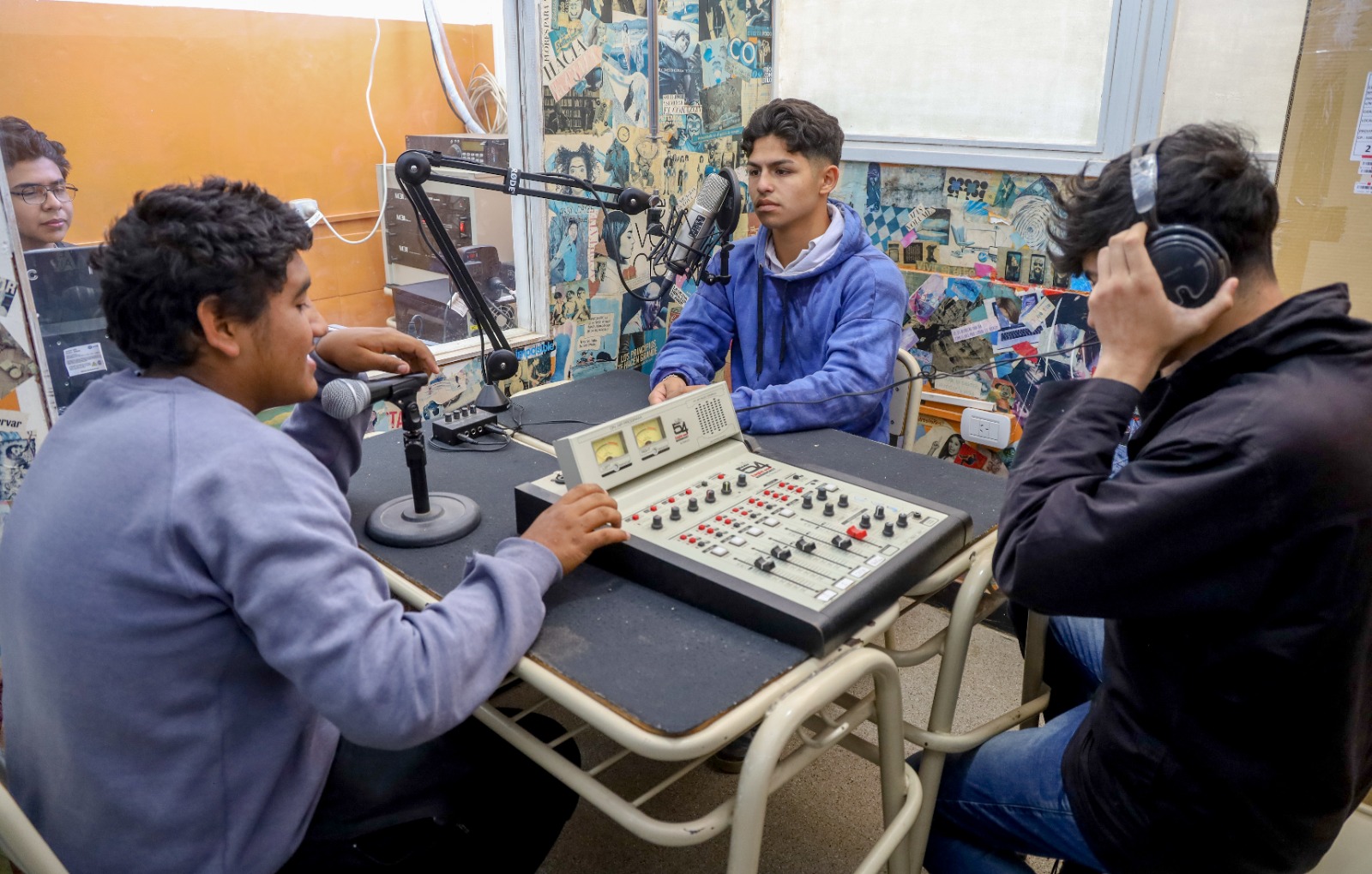 Culminó la instalación de nuevos equipamientos radiales en escuelas de la provincia.