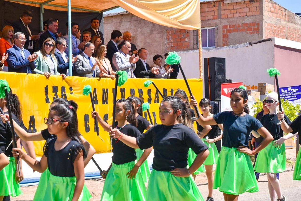 Aniversario de General Lamadrid. El gobernador Ricardo Quintela anunció la finalización de obras de viviendas en Villa Castelli