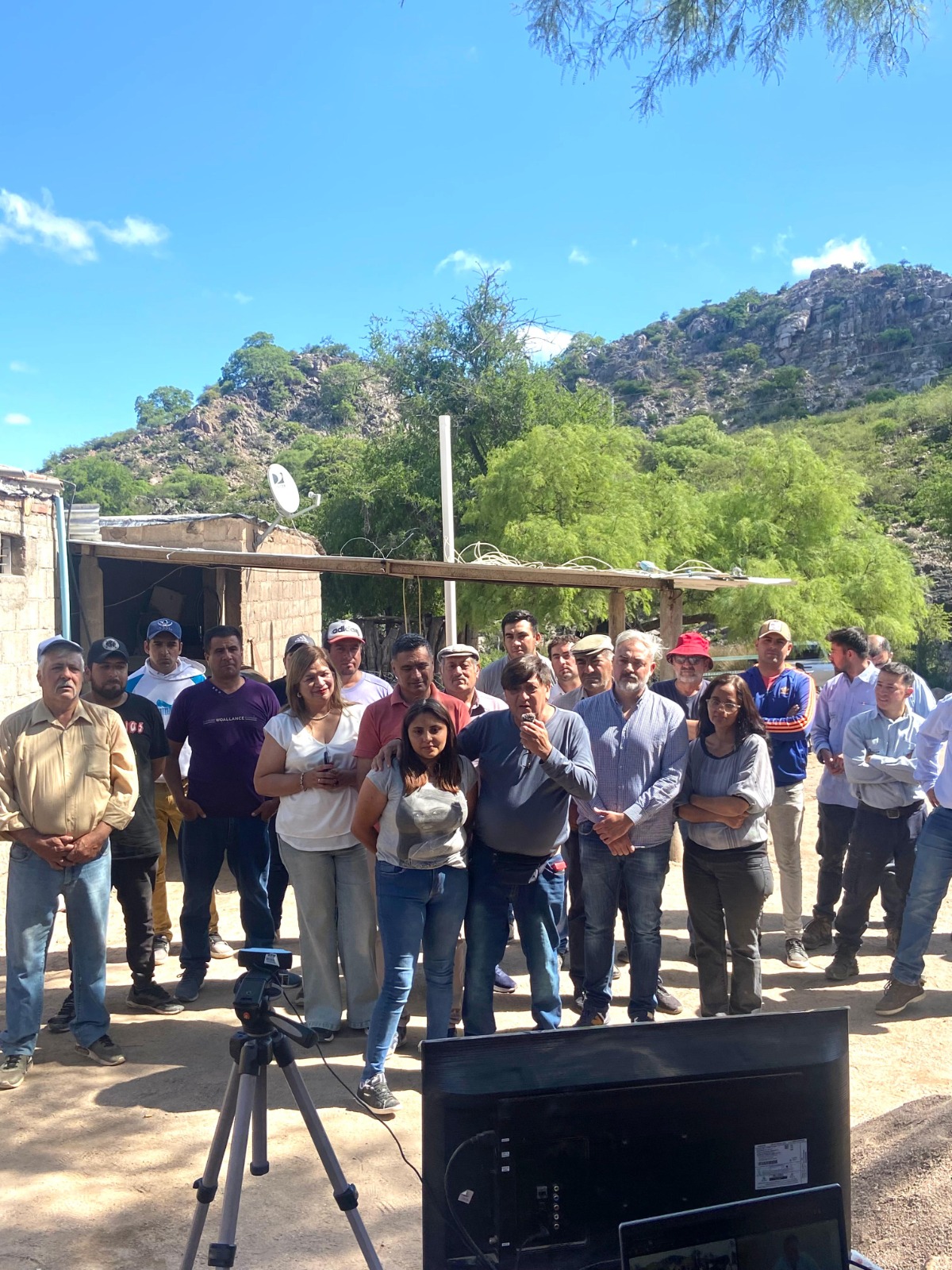 Quintela puso en funcionamiento la conexión a internet en el paraje Las Cortadera.