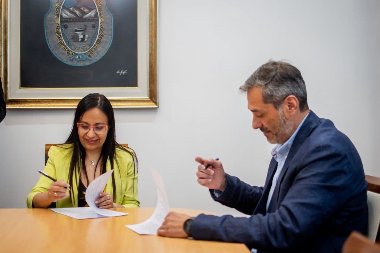 Ambiente y UNLaR consolidan una alianza para fortalecer la gestión ambiental y el desarrollo sostenible