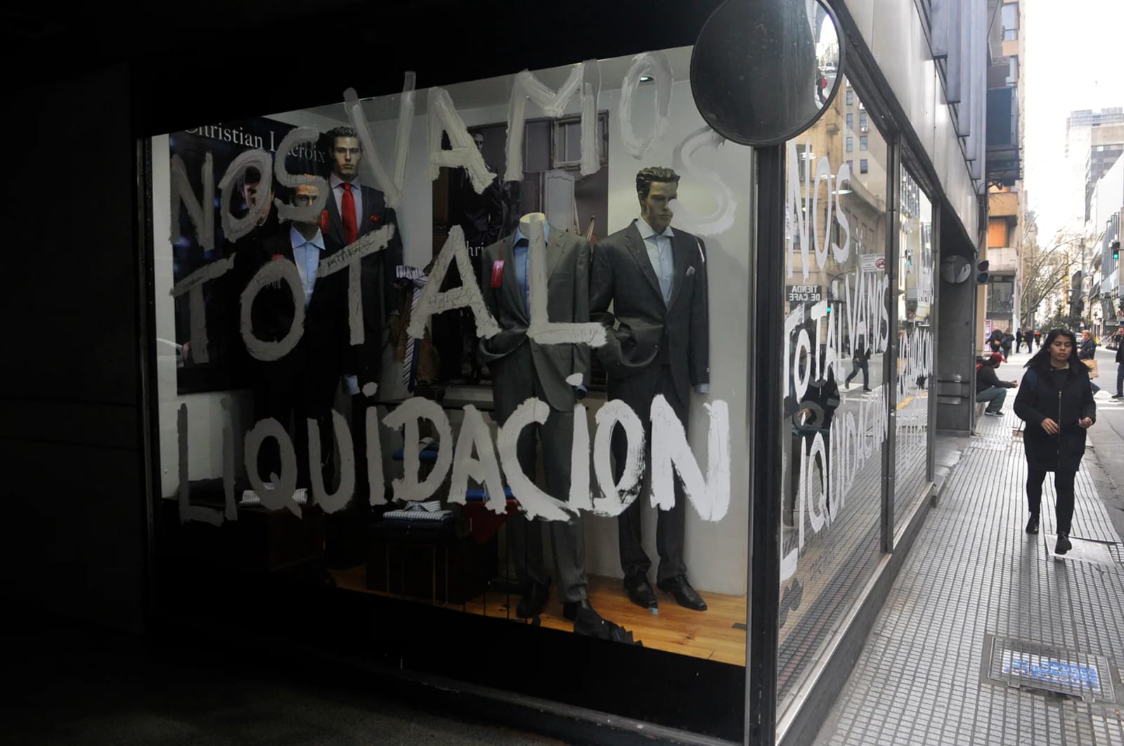 6 de cada 10 máquinas están apagadas: La textil se descose, con Milei.