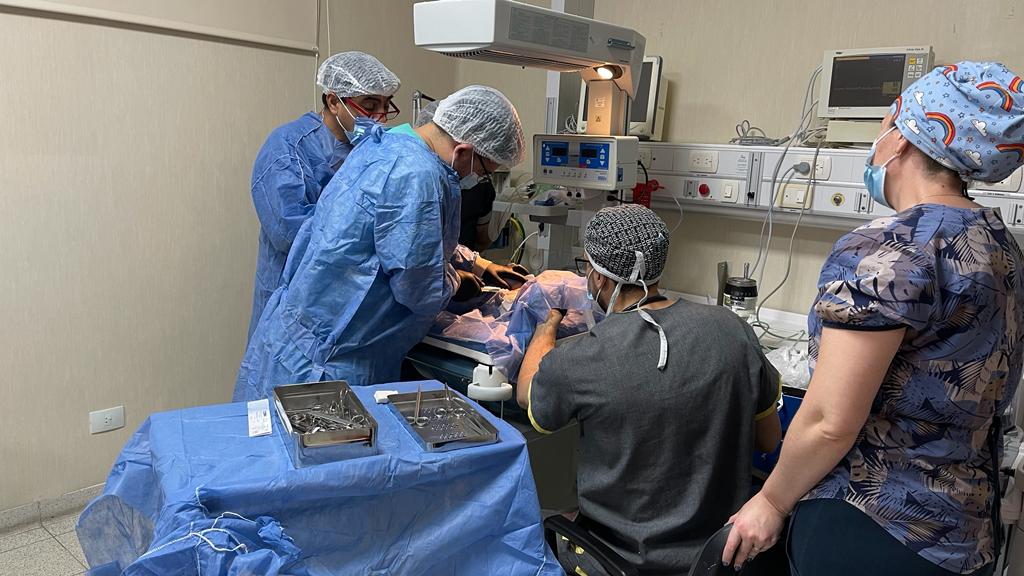 HMyN.El nuevo quirófano neonatal tuvo su primera cirugía. 