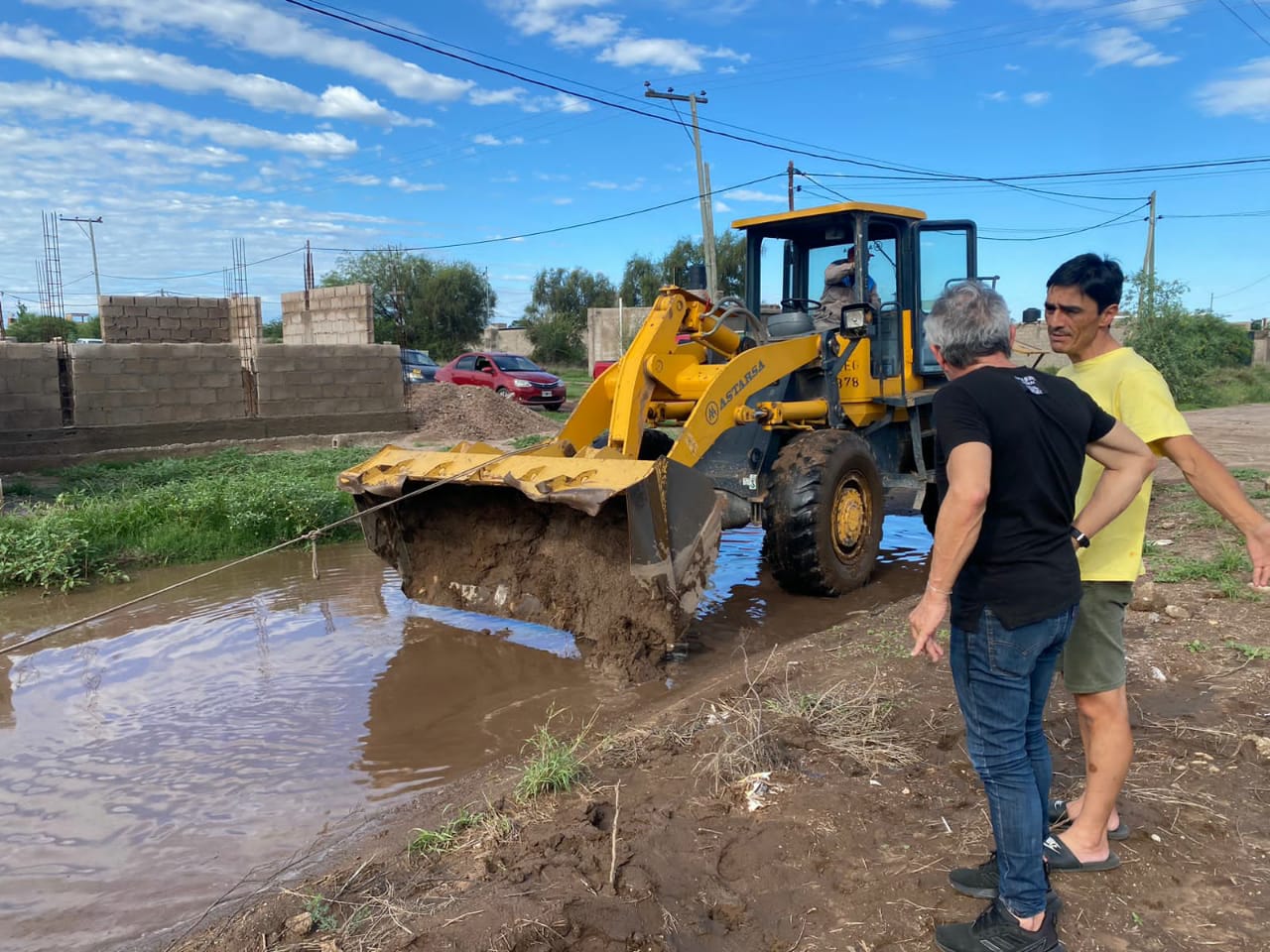 El Intendente recorrió zonas de la ciudad donde el municipio trabaja luego de las intensas lluvias del 25.  