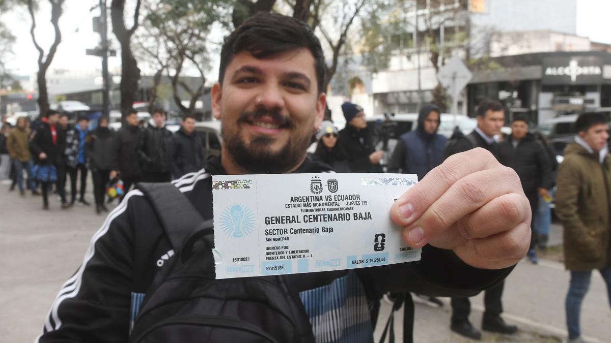 Milei legaliza el delito?. El proyecto de Ley del Ejecutivo permite la reventa de entradas a espectáculos deportivos.