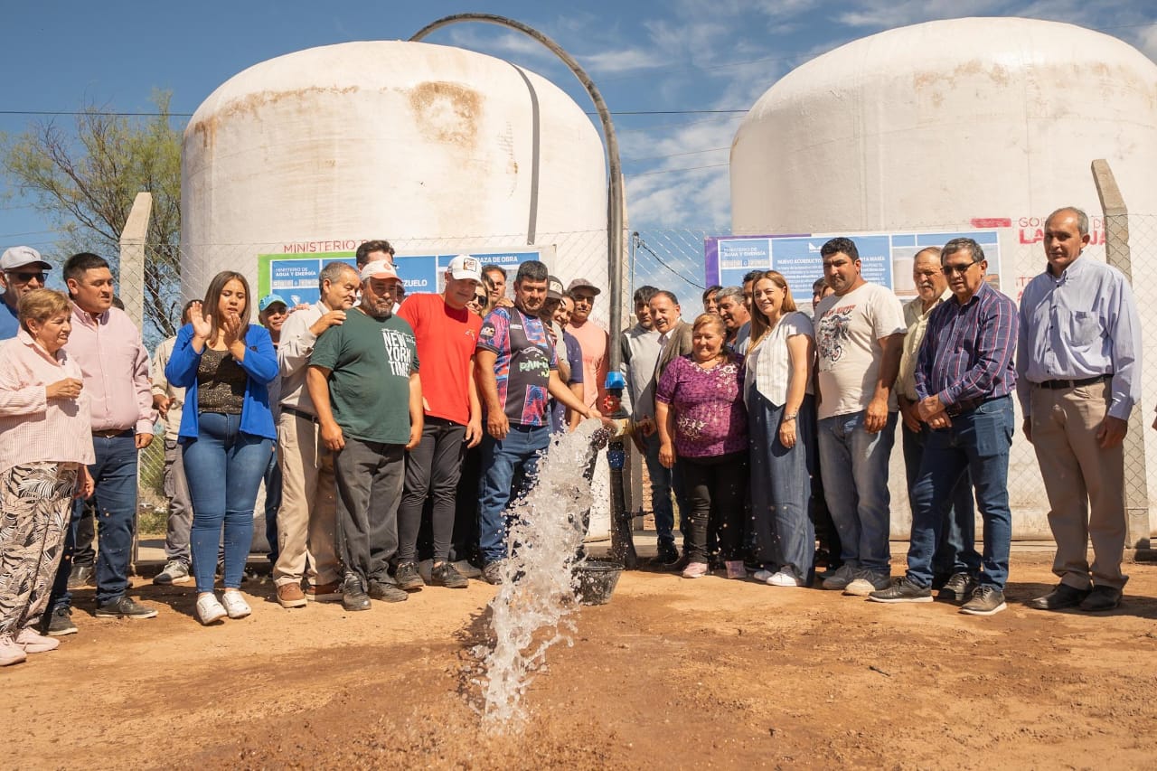 El gobernador Ricardo Quintela inauguró nuevo acueducto Portezuelo- Santa María.