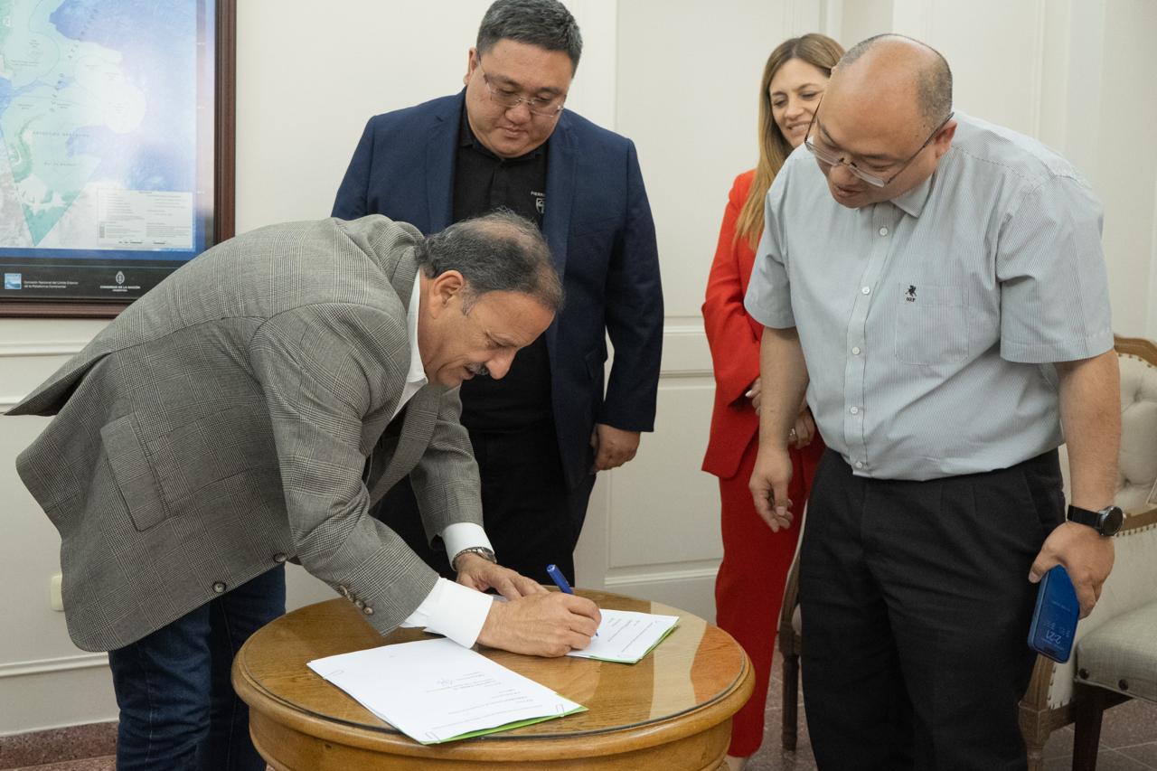 Comercio exterior. La Rioja firmó un convenio de cooperación estratégica con empresa estatal china.