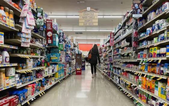 Supermercados denuncian aumentos de hasta 8 por ciento. Descontrol en el precio de los alimentos