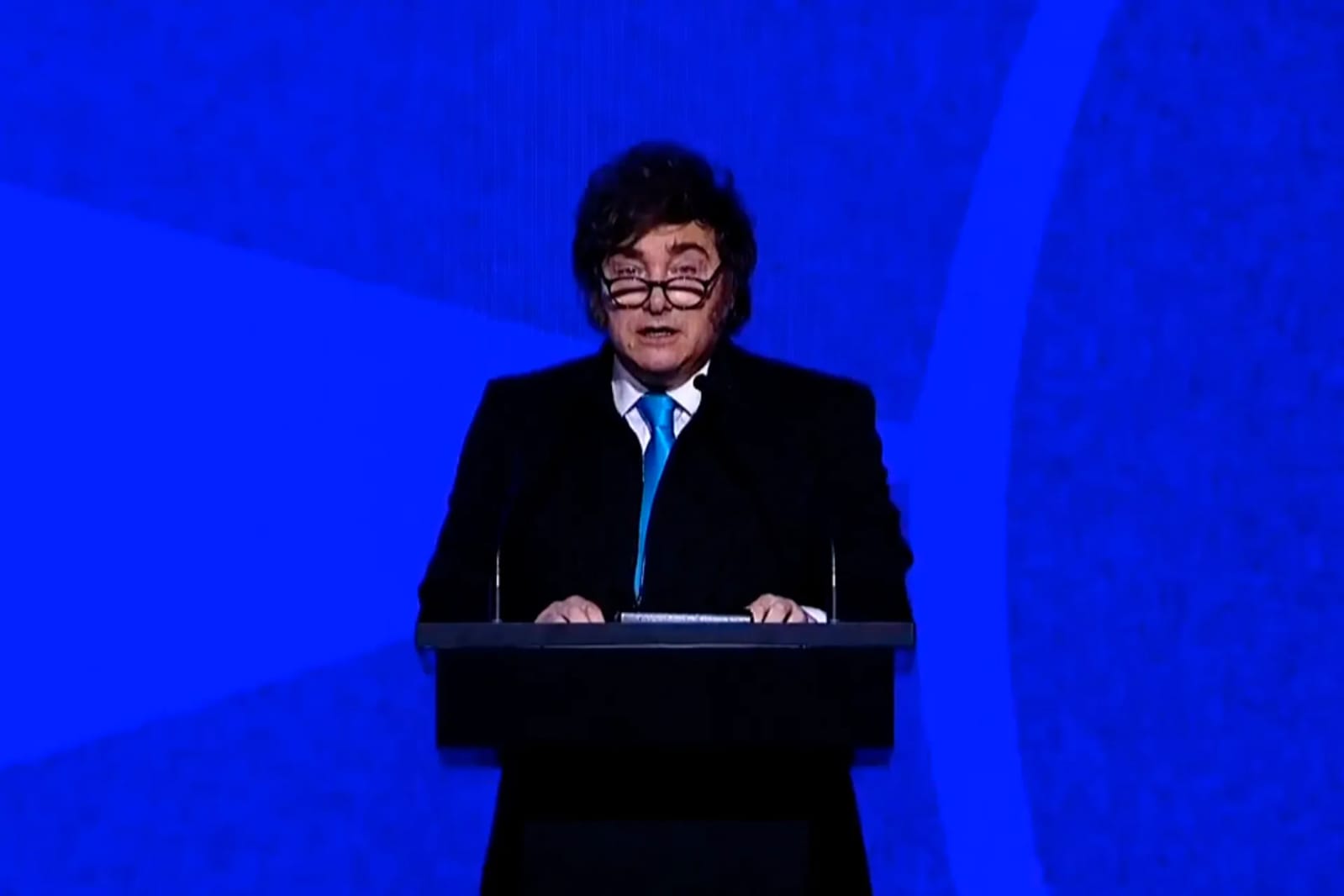 El regalo de Milei. Prometio más ajuste como saludo navideño: “Abróchense los cinturones”  